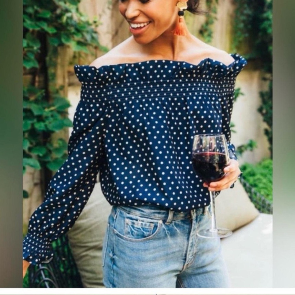 TUCKERNUCK Off the Shoulder Marguerite Blouse size small NWOT